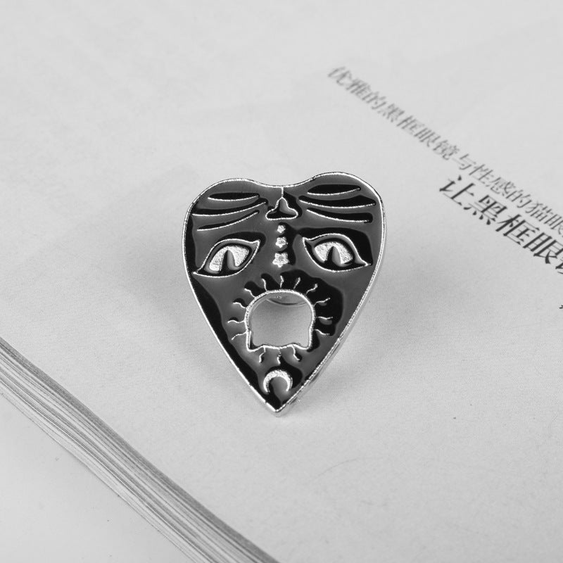 Owl cat cat paw brooch